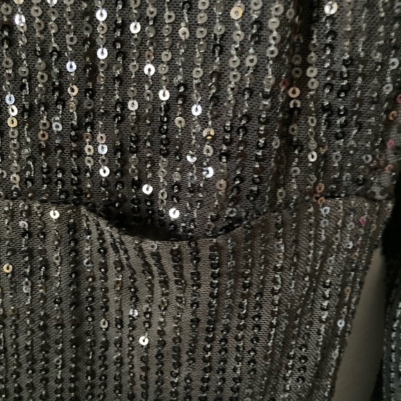 ✨ DISCOUNTED SHIPPING! Elegant Black Sequin Gown - Picture 5 of 6